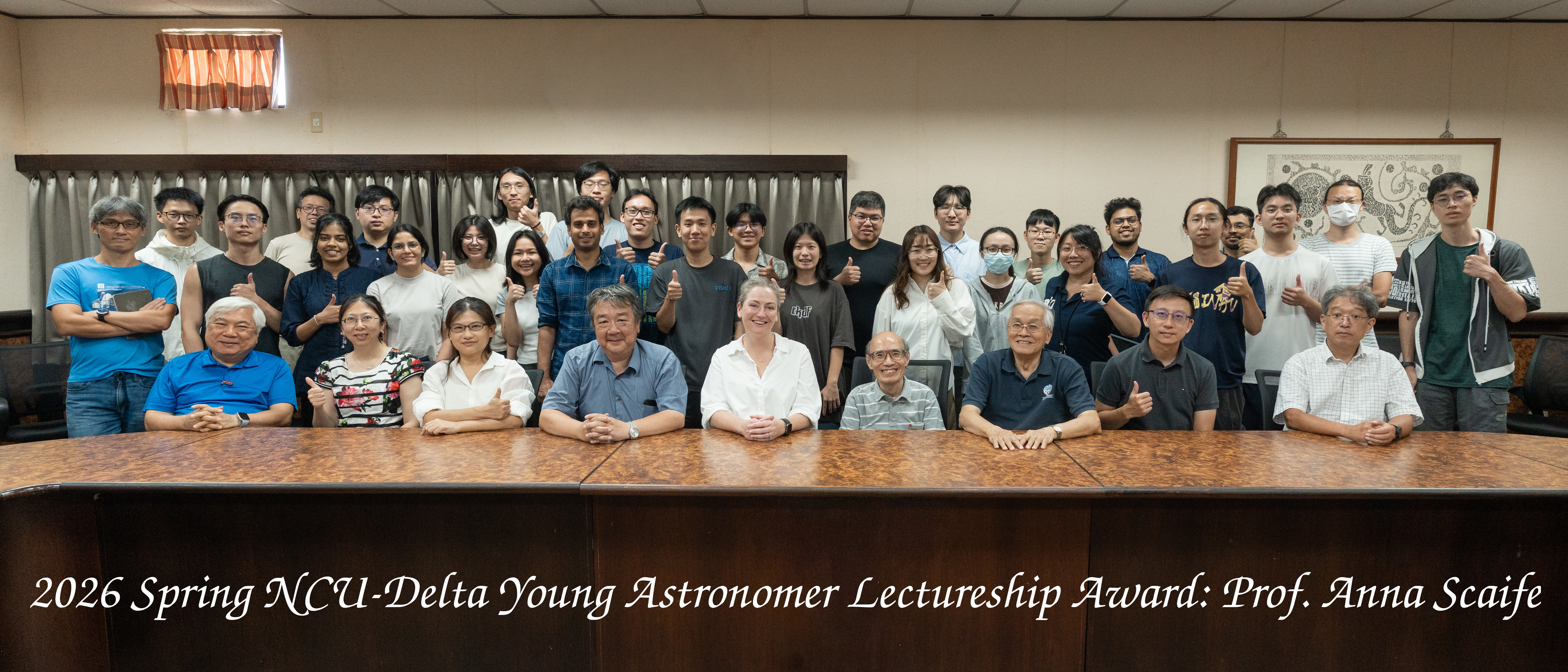 中央大學台達電子文教基金會年輕天文學者講座Prof. Anna Scaife 演講合照