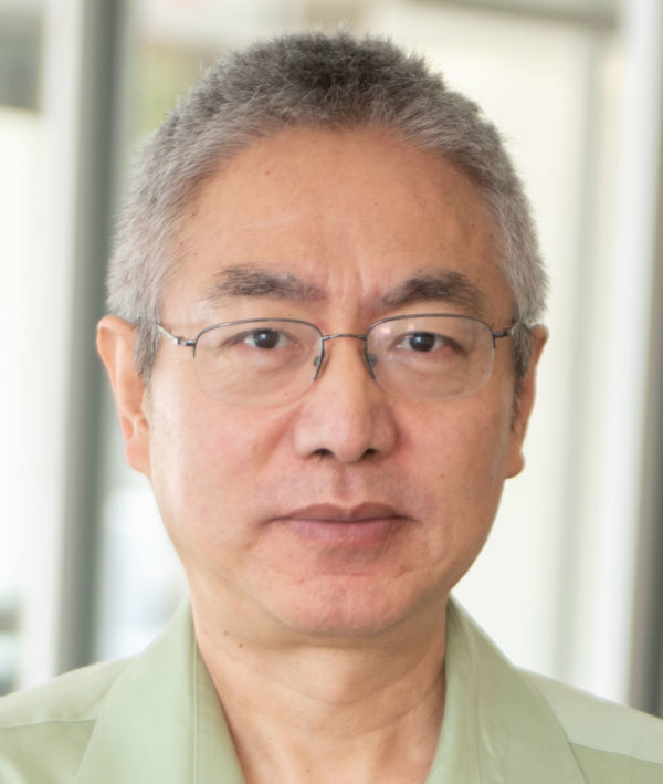 Prof. Lifan Wang的大頭照